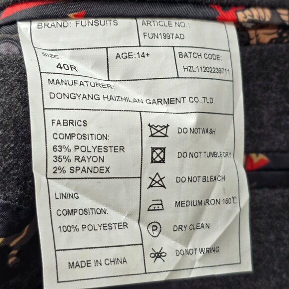 Gremlins-Themed Fun Suits Mens Blazer 40R Slim Fit - Picture 5 of 11